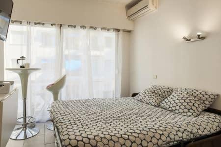 Studio Carre D'Or Situe A 50 M De La Plage Aparthotel Nice Luaran gambar